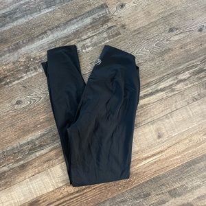 Savvi leggings size small